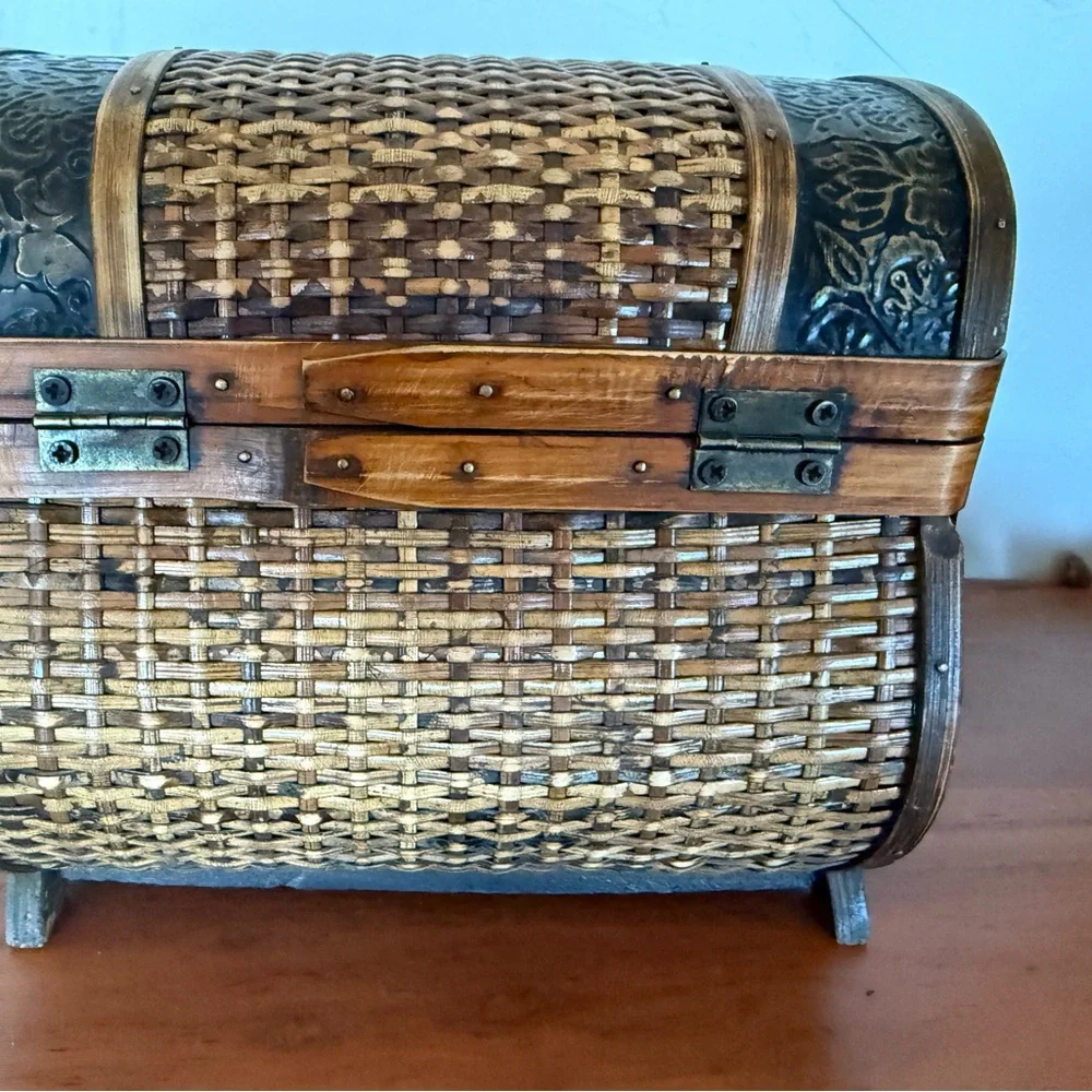 Vintage Woven Wooden Chest with Metal Accents trinket‎ box rustic 8x7x7”
